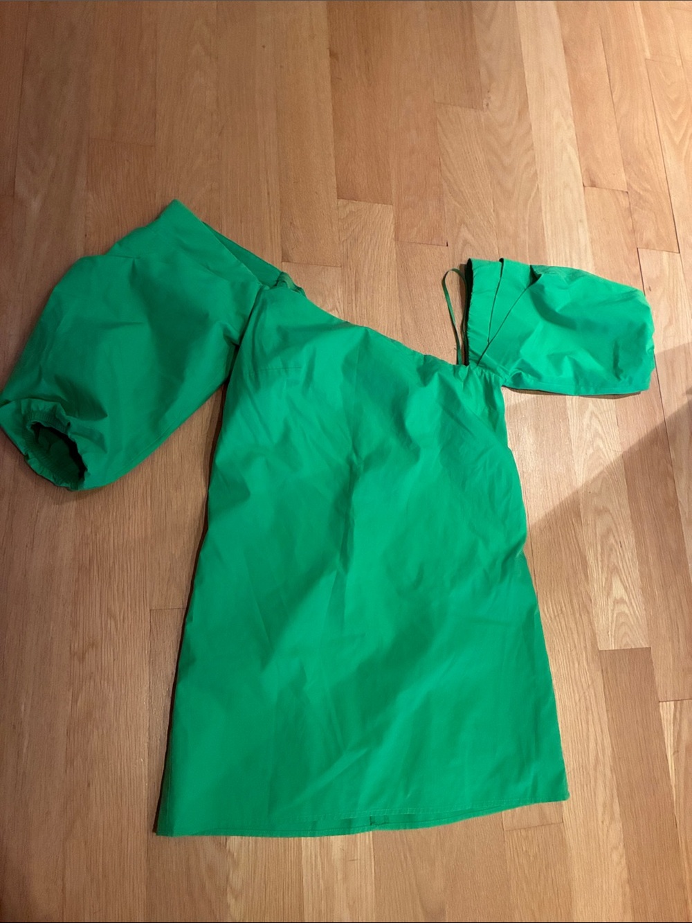 Mare Mare Bright Green One-Shoulder Puff Sleeve Dress